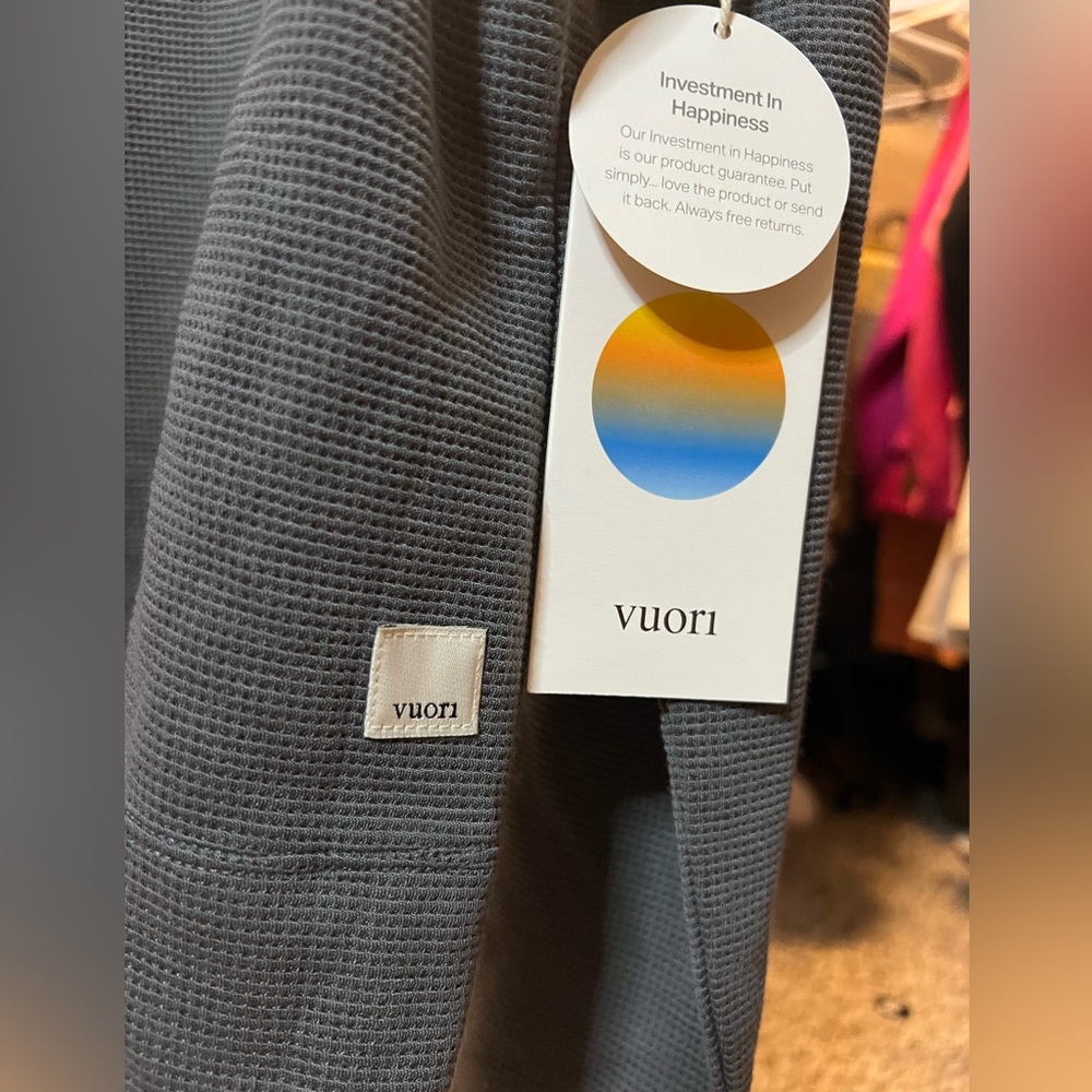 Vuori Charcoal bayside thermal Women's Hoodie - Picture 3 of 6